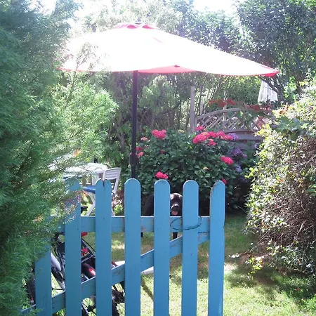 Gîte Les Lutins Bleus Guillac  Extérieur photo