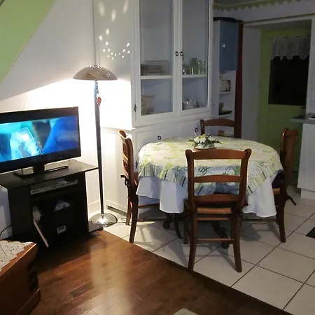 Gîte Les Lutins Bleus Guillac  Extérieur photo
